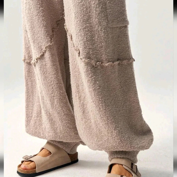 Loose Baggy Sweater Pants With Cinched Ankles For Women - Picture 4 of 6